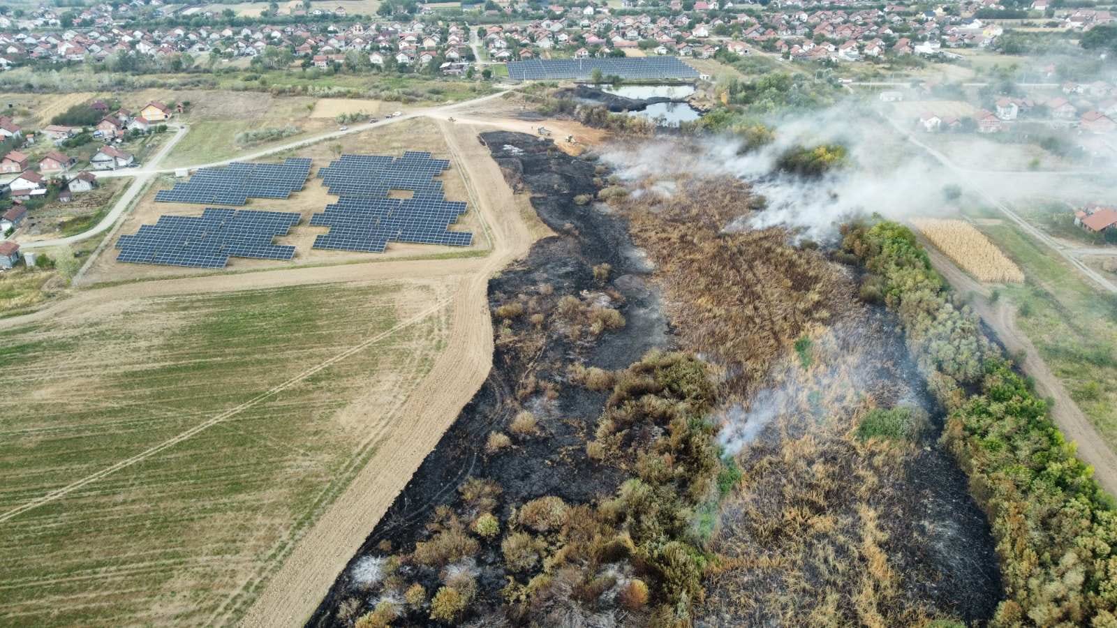  Pod kontrolu stavljeno 90 odsto požarišta gudronske jame 