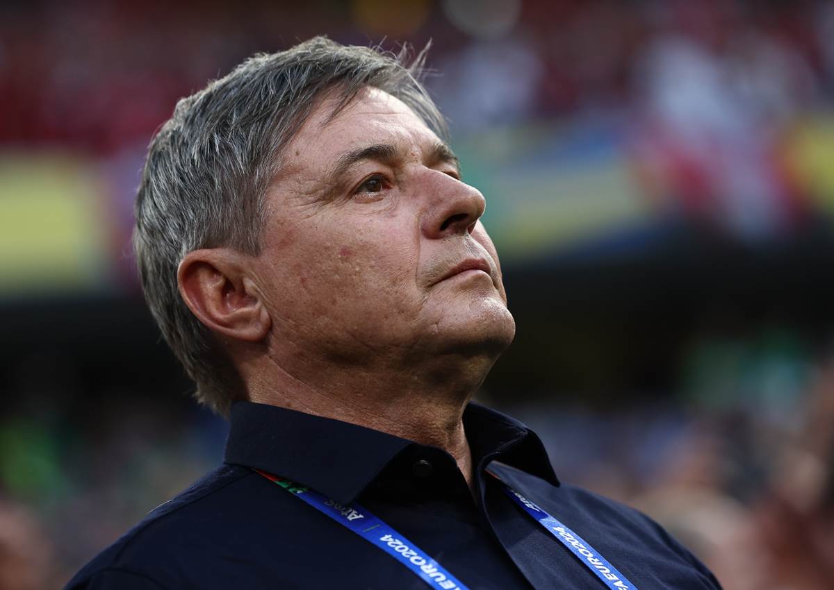 Dragan Okuka hvali selektora Srbije Dragana Stojkovića Piksija Dragan Okuka hvali selektora Srbije Dragana Stojkovića Piksija
