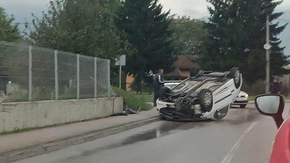  Automobil na krovu Sarajevo 