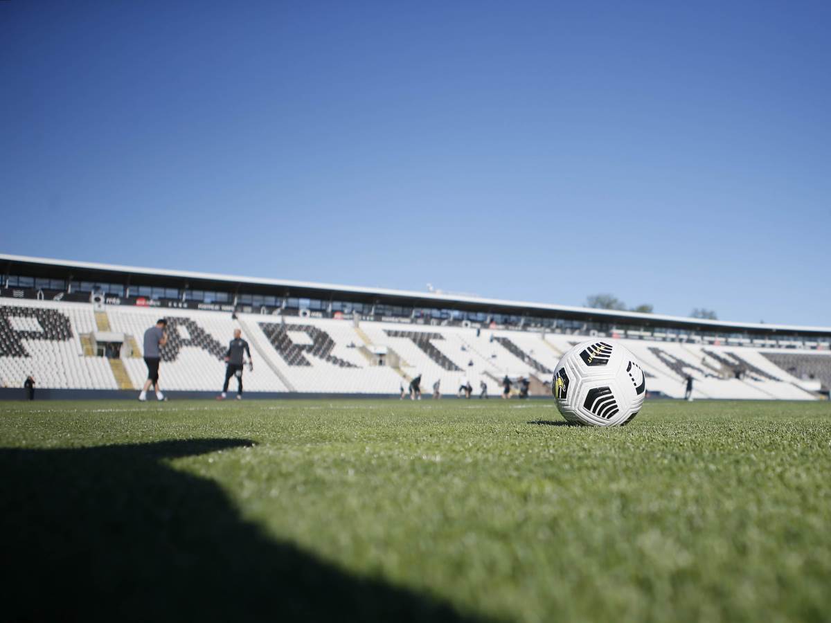  Huligani uništili stadion Partizana 