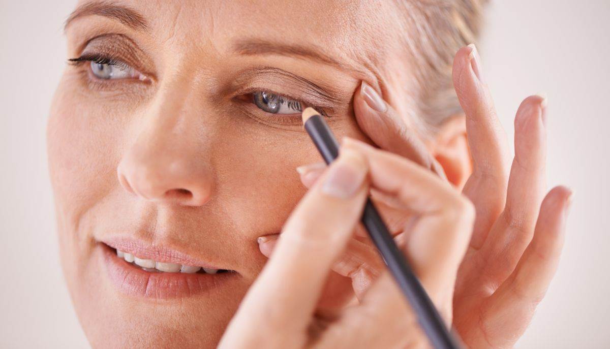  Trikovi za šminkanje spuštenih kapaka 