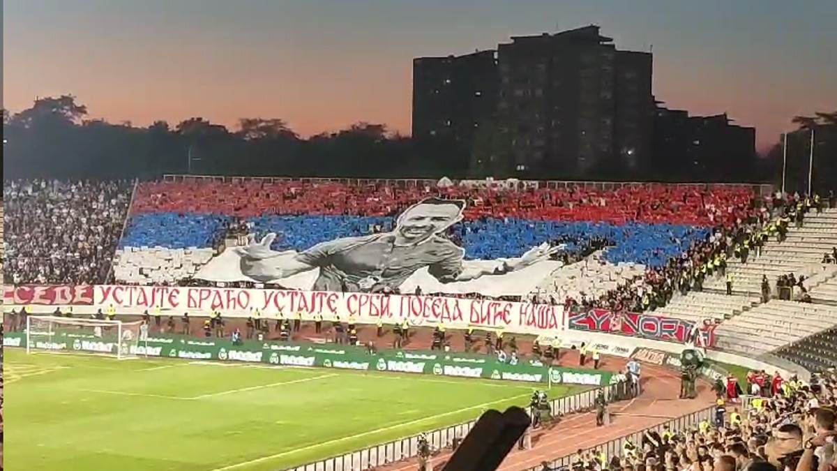  Koreografija navijača Crvene zvezde na vječitom derbiju 