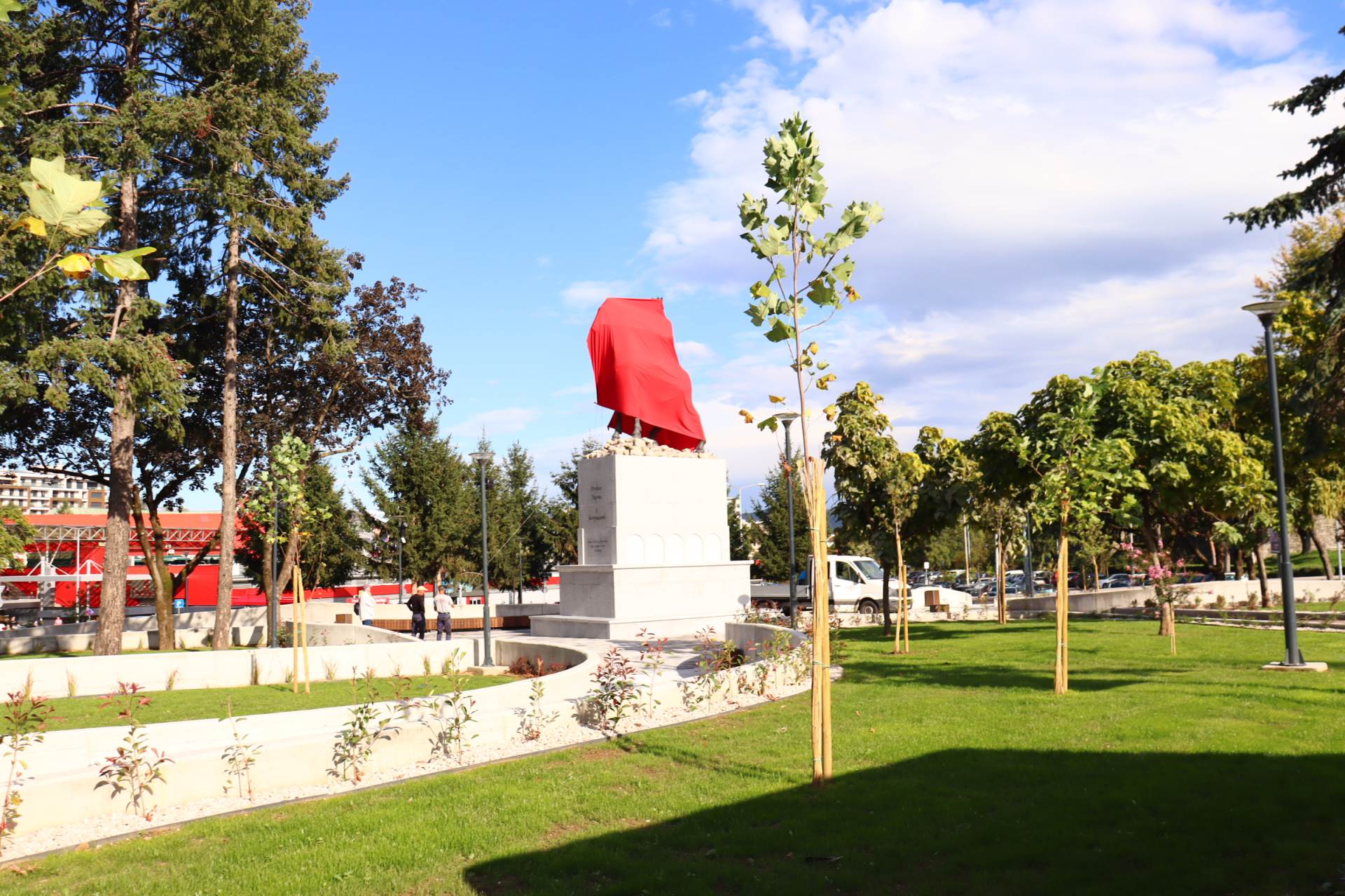  Park i spomenik Tvrtku Kotromaniću u Banjaluci 