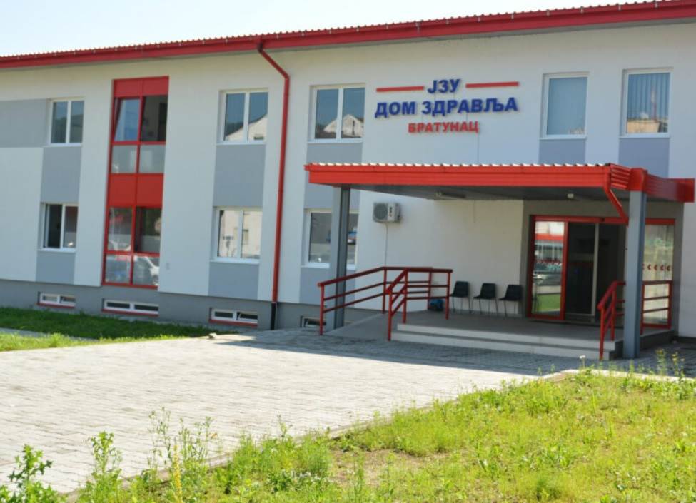  dom zdravlja bratunac - napad na doktoricu 