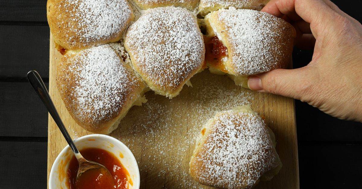Originalni recept za austrijske buhtle sa džemom Originalni recept za austrijske buhtle sa džemom