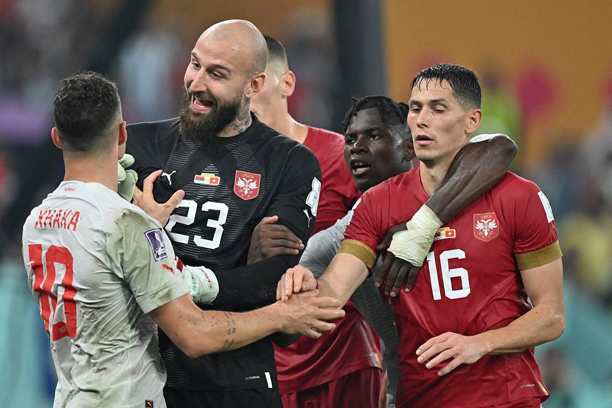 Švajcarska Srbija niko ne smije da bude u prvom redu Švajcarska Srbija niko ne smije da bude u prvom redu