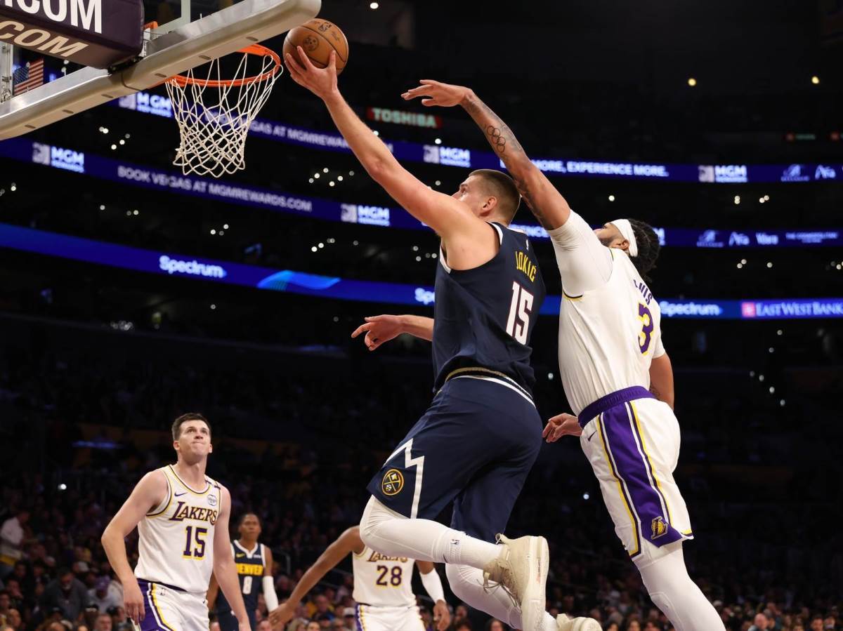  Nikola Jokić i Denver razbili Lejkerse 