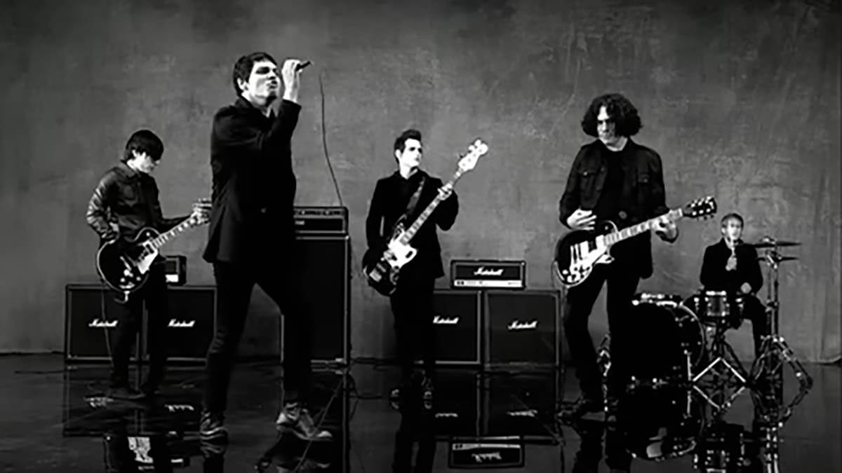 Umro bubnjar benda my chemical romance Umro bubnjar benda my chemical romance