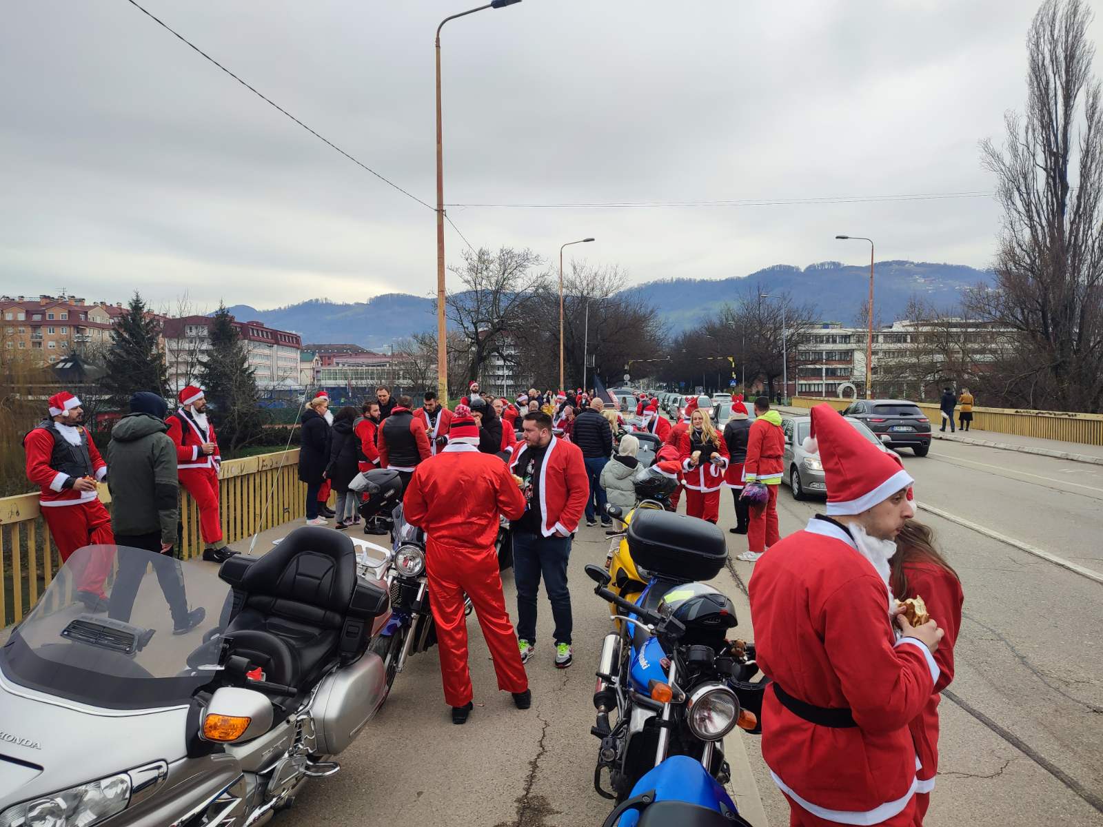  Bajkeri podijelili paketiće u Banjaluci 