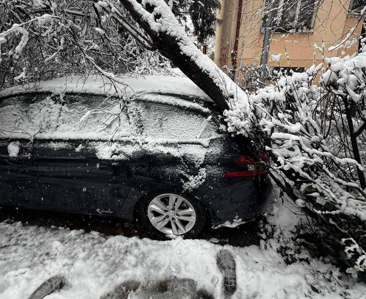  Banjalučki vatrogasci imali čak 59 intervencija zbog snijeg 