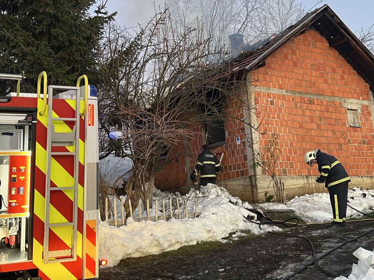  Porodica iz Lišnje izgubila kuću u požaru 