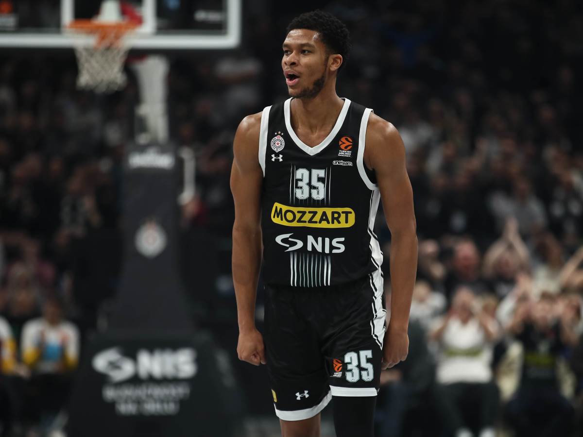  Efes bez Doužera protiv Panatinaikosa  