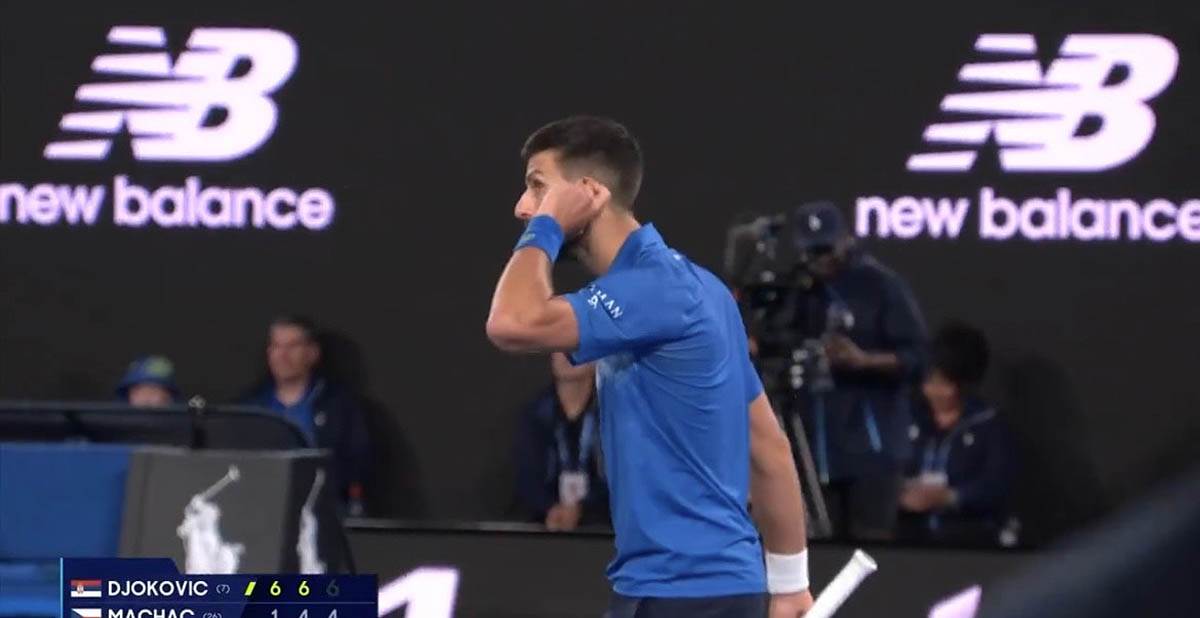novak djokovic ljut na navijaca na australijan openu novak djokovic ljut na navijaca na australijan openu