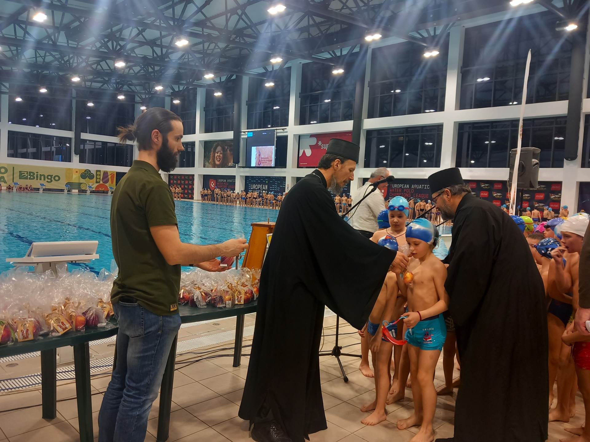 310 djece plivalo za Časni krst u Trebinju (FOTO) 