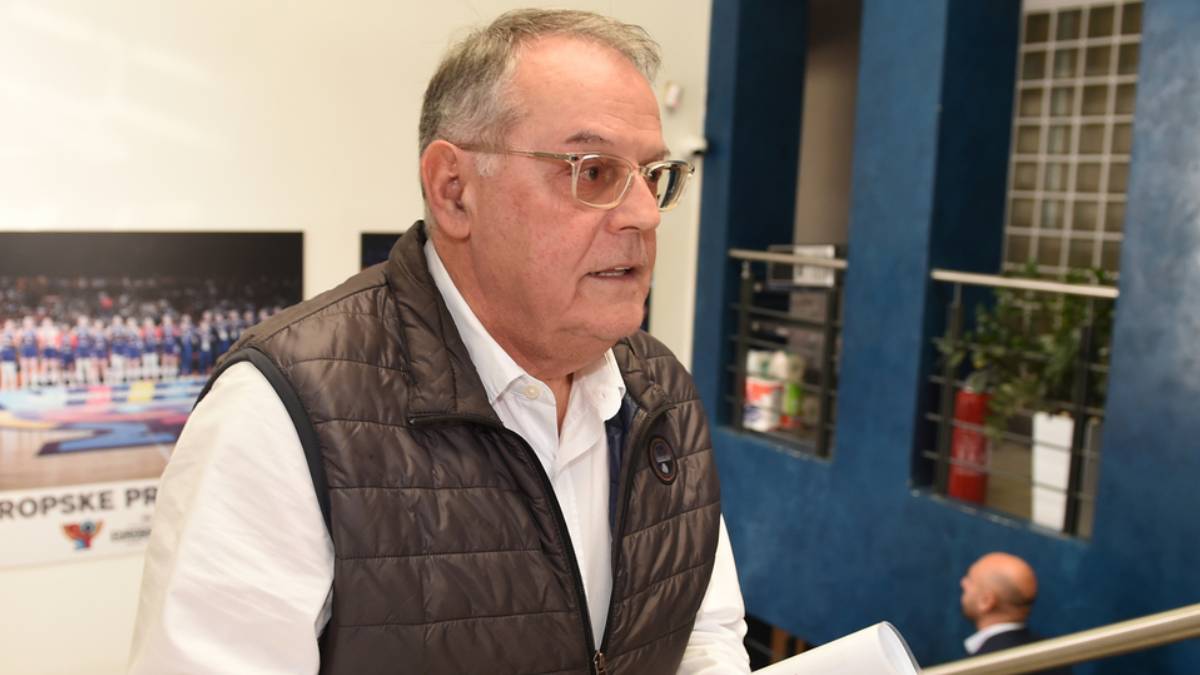  Nebojša Čović na sastanku košarkaških saveza 
