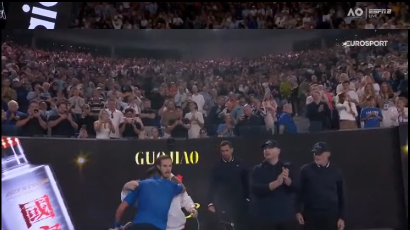 Novak Đoković zagrlio Endija Mareja Novak Đoković zagrlio Endija Mareja