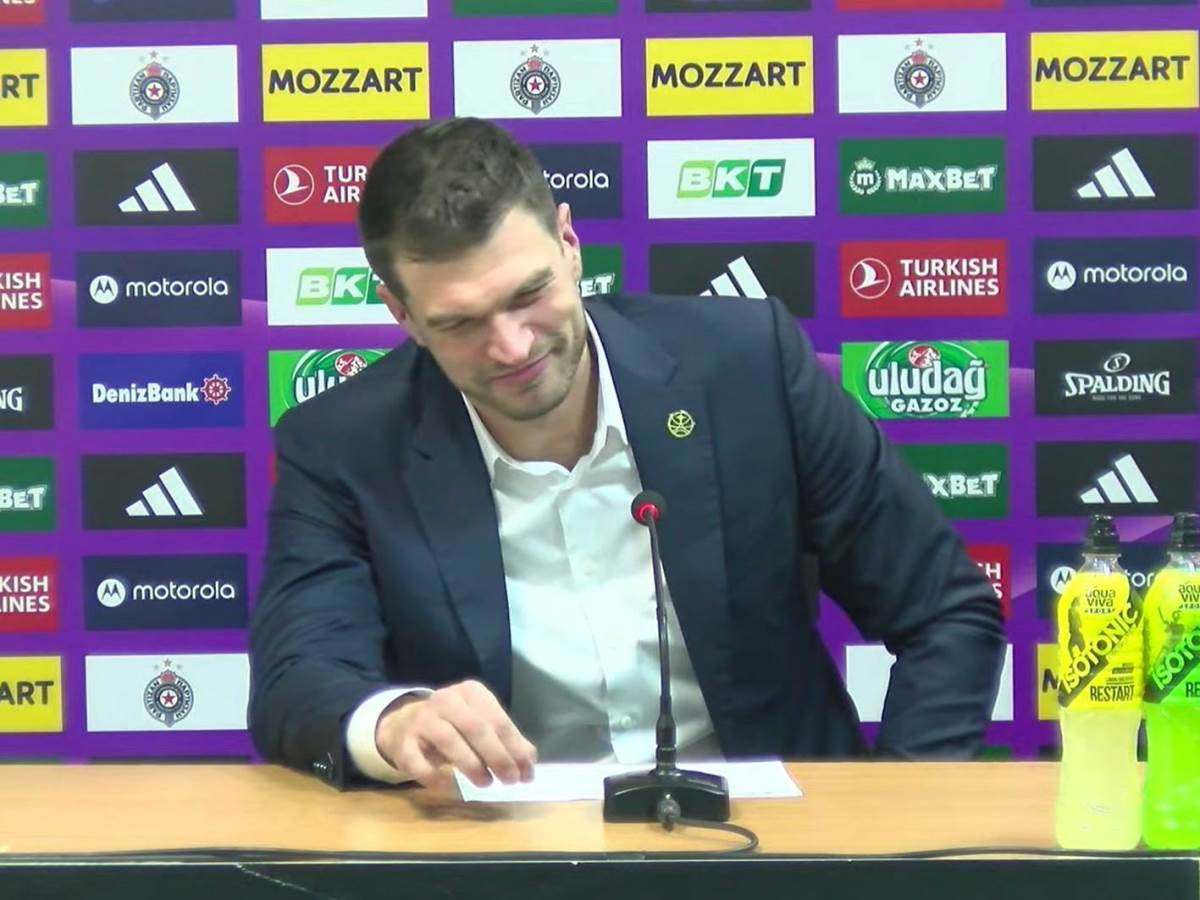  tijago spliter nece da kaze ko ima bolje navijace zvezda ili partizan 