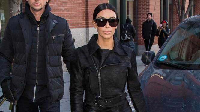 Kim Kardašijan opljačkana u Parizu Kim Kardašijan opljačkana u Parizu