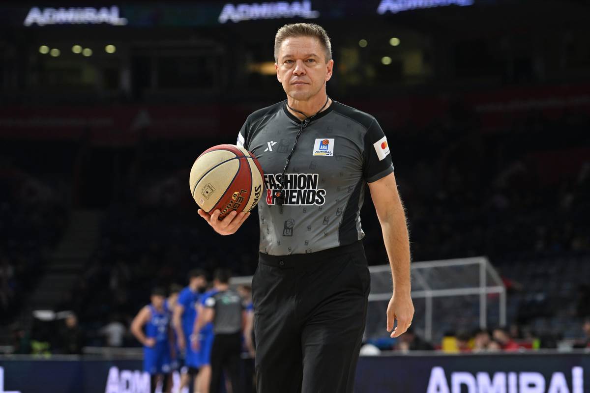 Damir Javor sudi meč Zvezde i Budućnosti Damir Javor sudi meč Zvezde i Budućnosti