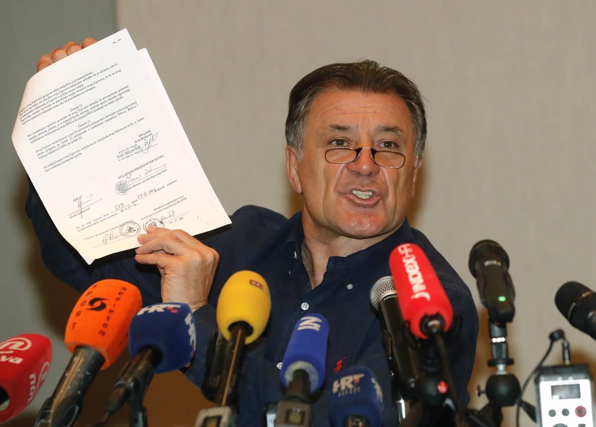 Zdravko Mamić zakazao konferenciju za novinare Zdravko Mamić zakazao konferenciju za novinare
