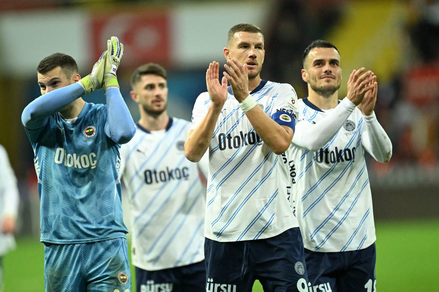 Filip Kostić slomio šaku Edinu Džeki Filip Kostić slomio šaku Edinu Džeki