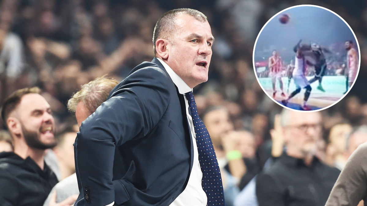  Zoran Savić proziva sudije poslije utakmice Crvena zvezda Partizan  