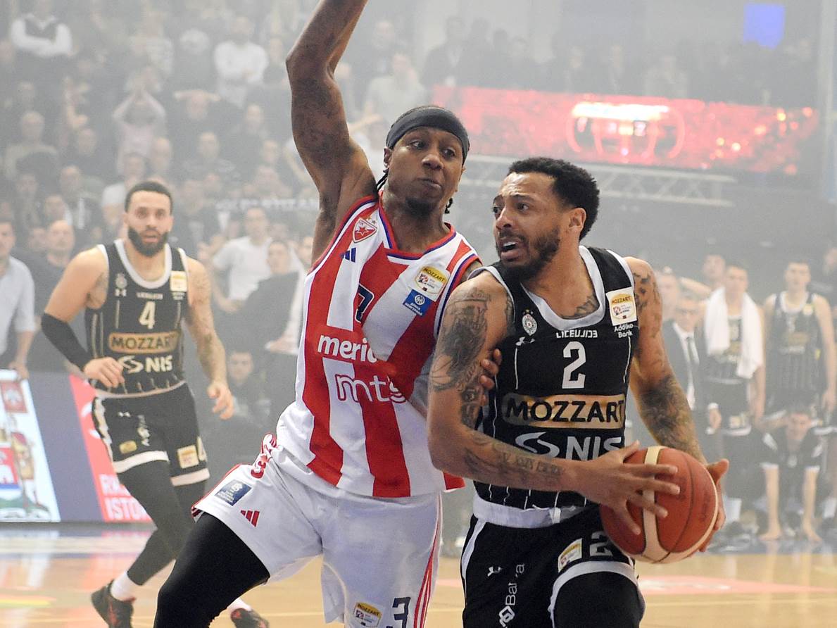 Nebojša Ilić o slobodnom bacanju Karlika Džounsa Nebojša Ilić o slobodnom bacanju Karlika Džounsa