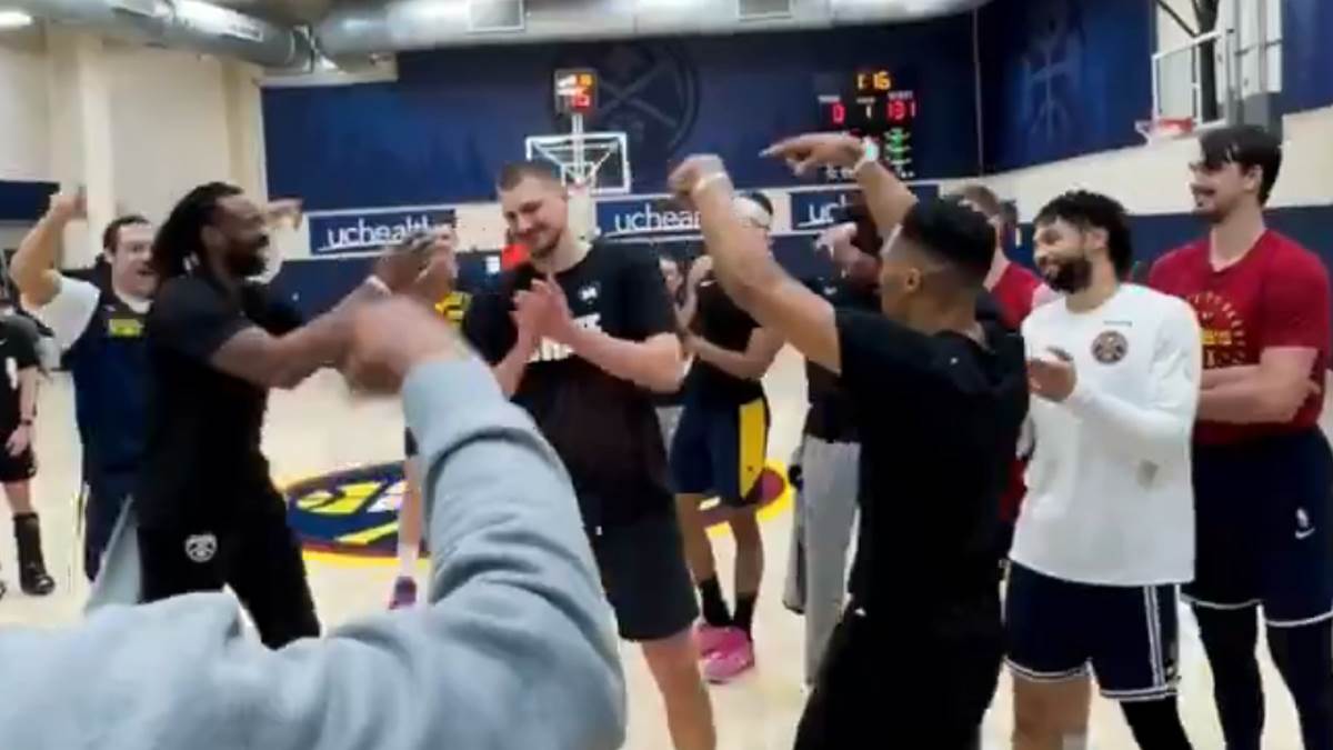  Saigrači Nikoli Jokiću pjevaju rođendansku pjesmu 