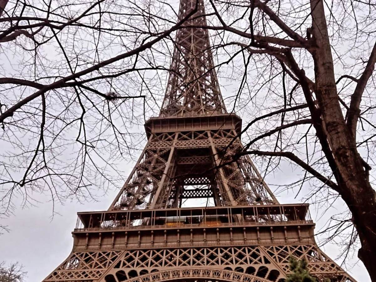  Glasine o rušenju Ajfelove kule: Da li je nešto od toga tačno 