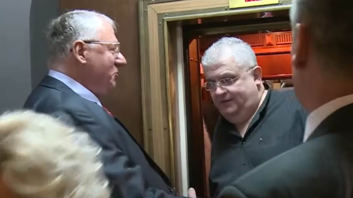 Susret i vrijeđanje Čanka i šešelja Susret i vrijeđanje Čanka i šešelja