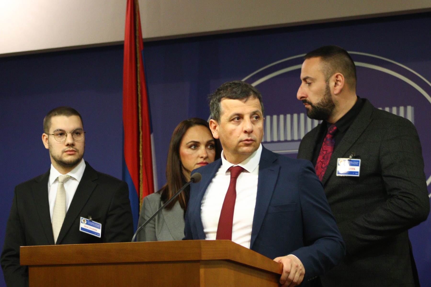 Stevandić i Vučinić izbačeni sa sjednice NSRS Stevandić i Vučinić izbačeni sa sjednice NSRS