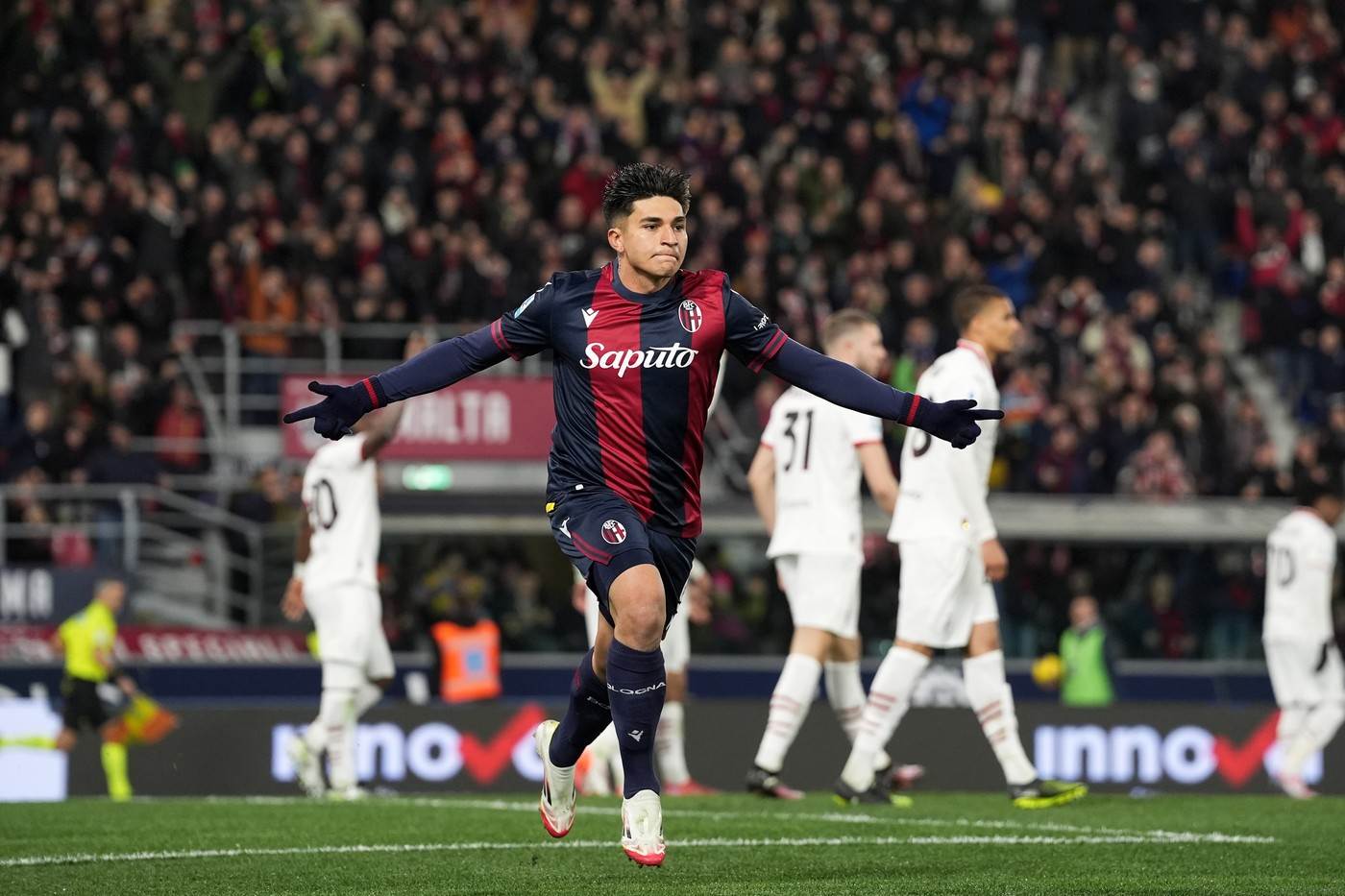  Serija A Bolonja pobijedila Milan 2-1 na Renato Dal'Ari 