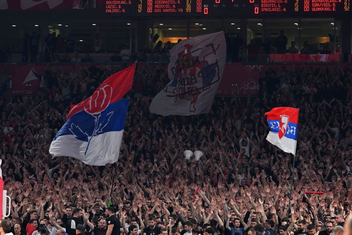  Crvena zvezda slavi rođendan na meču protiv Spartaka 