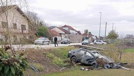  Još traje potraga: Vozač "mercedesa" nije stao na granici, izazvao udes, pa pobjegao pješke (VIDEO) 