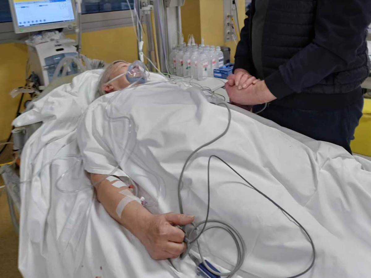  Vučić i poslanica Obradović u bolnici 