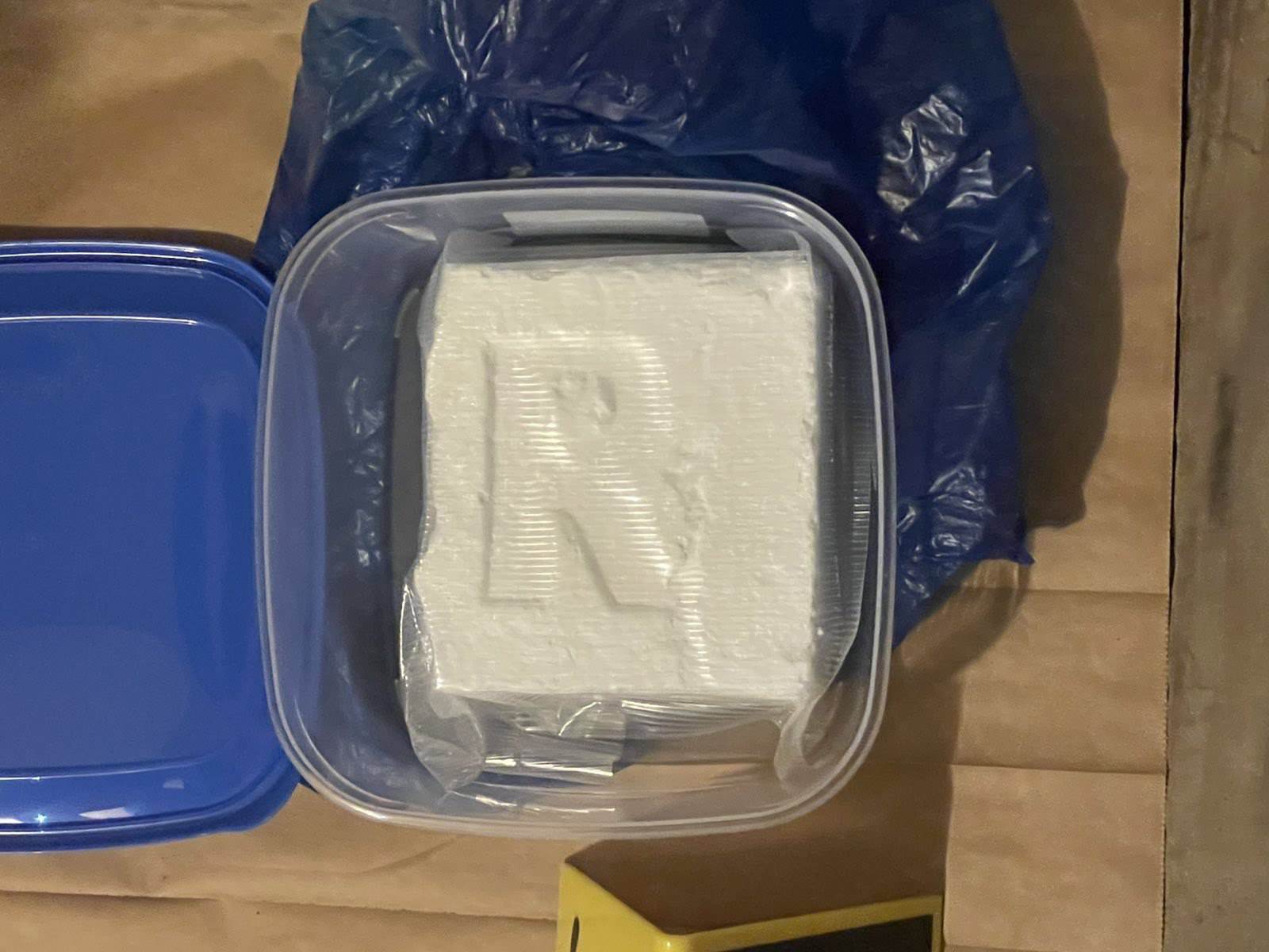 Akcija "Amigo" u Banjaluci: Uhapšene dvije osobe i zaplijenjeno preko kilogram kokaina (FOTO) Akcija "Amigo" u Banjaluci: Uhapšene dvije osobe i zaplijenjeno preko kilogram kokaina (FOTO)