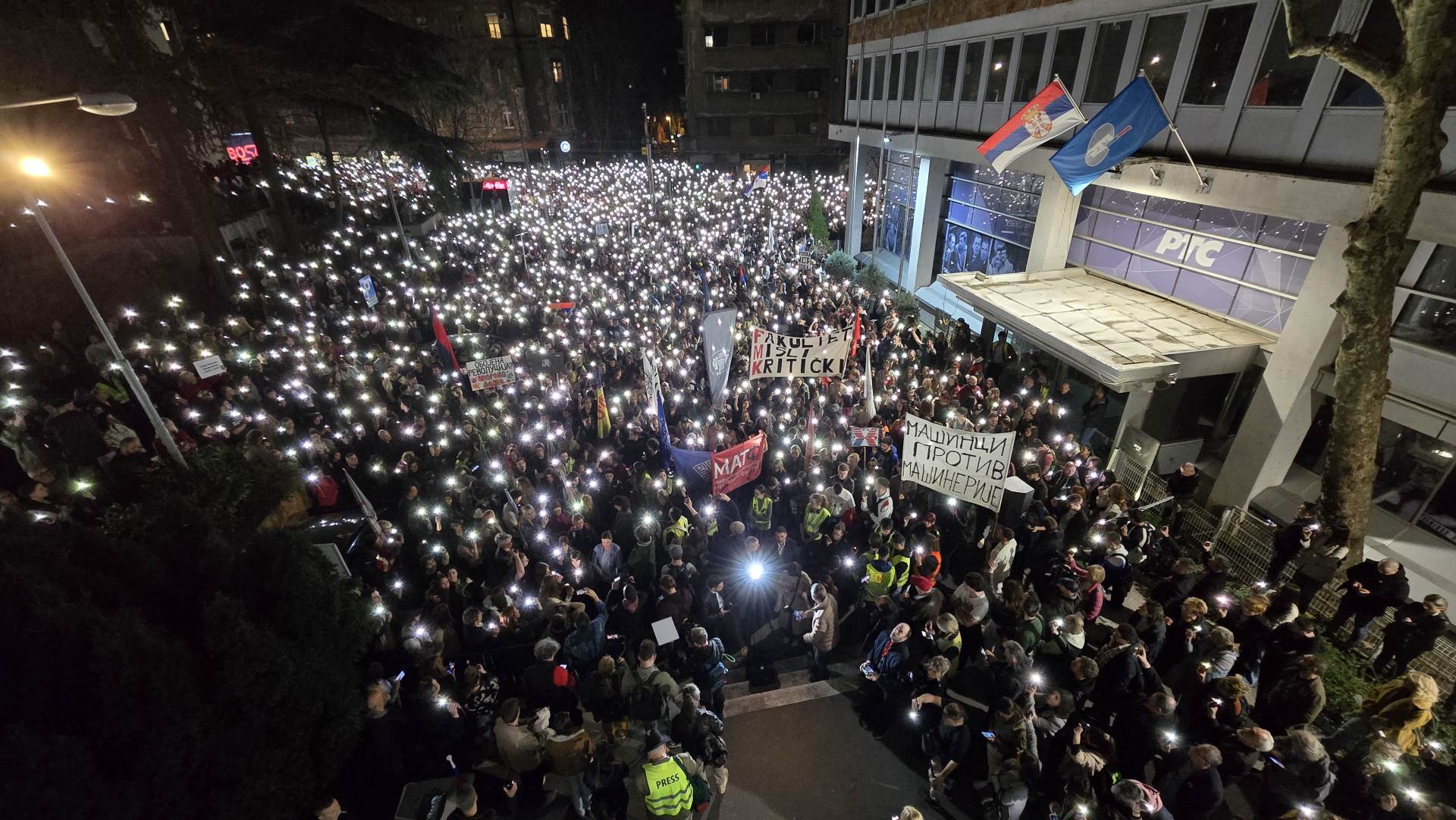 protest ispred rts-a u beogradu protest ispred rts-a u beogradu