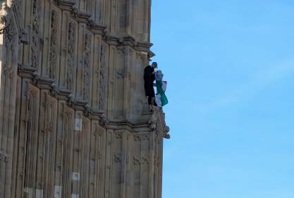  propalestinski protest u londonu big ben zastava 