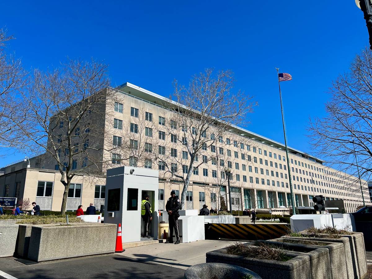  Amerika smanjuje broj diplomatskog osoblja širom svijeta 