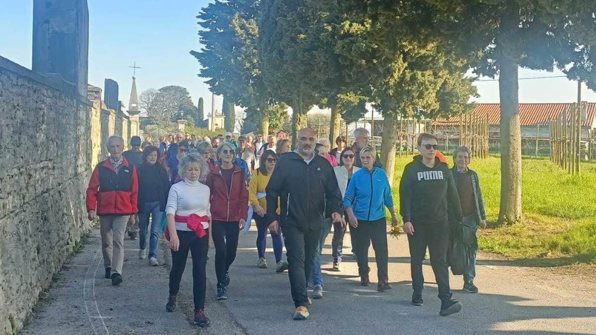  Italija  Građani pomažu gradonačelniku da smrša 