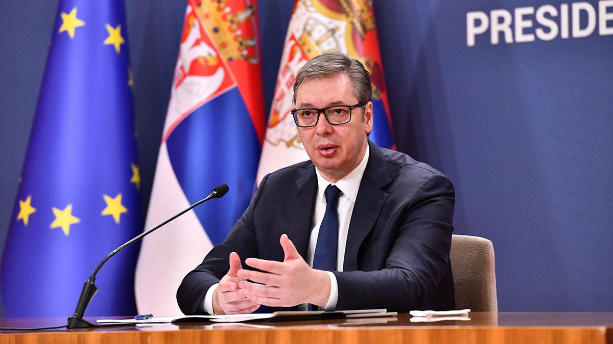 Vučić o korišćenju zvučnog topa Vučić o korišćenju zvučnog topa