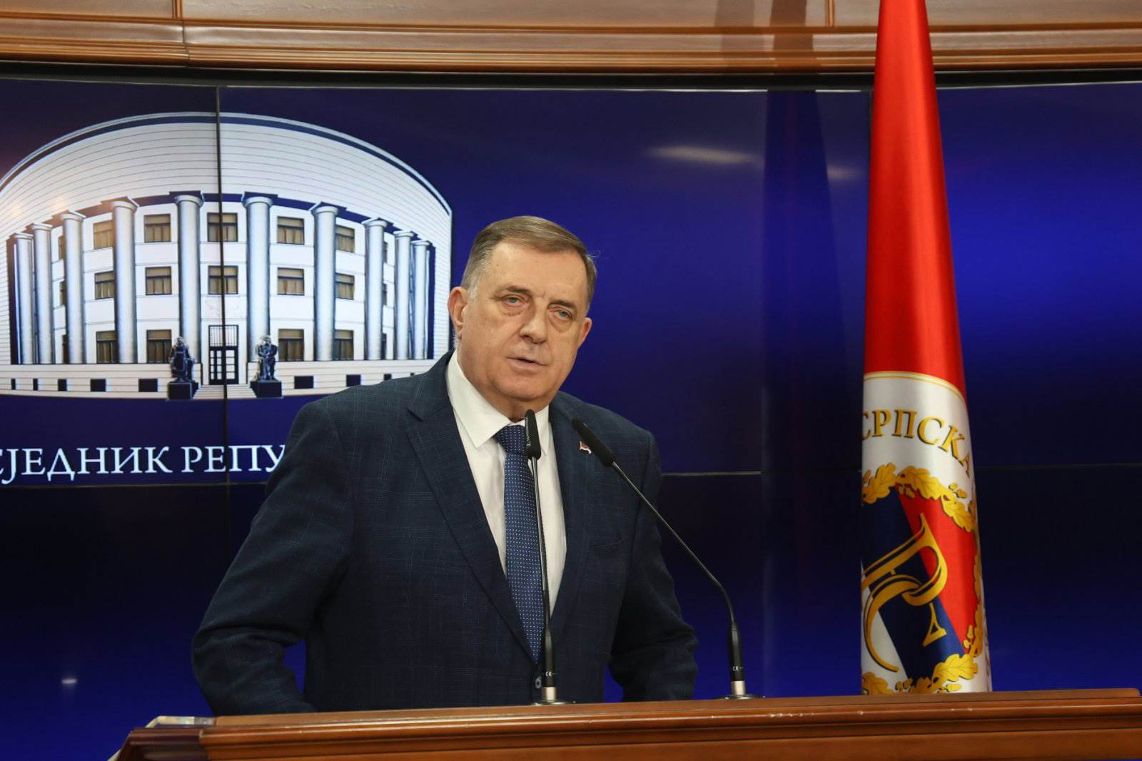 Dodik: Načelnik iz SDS-a prelazi u drugu stranku  Dodik: Načelnik iz SDS-a prelazi u drugu stranku