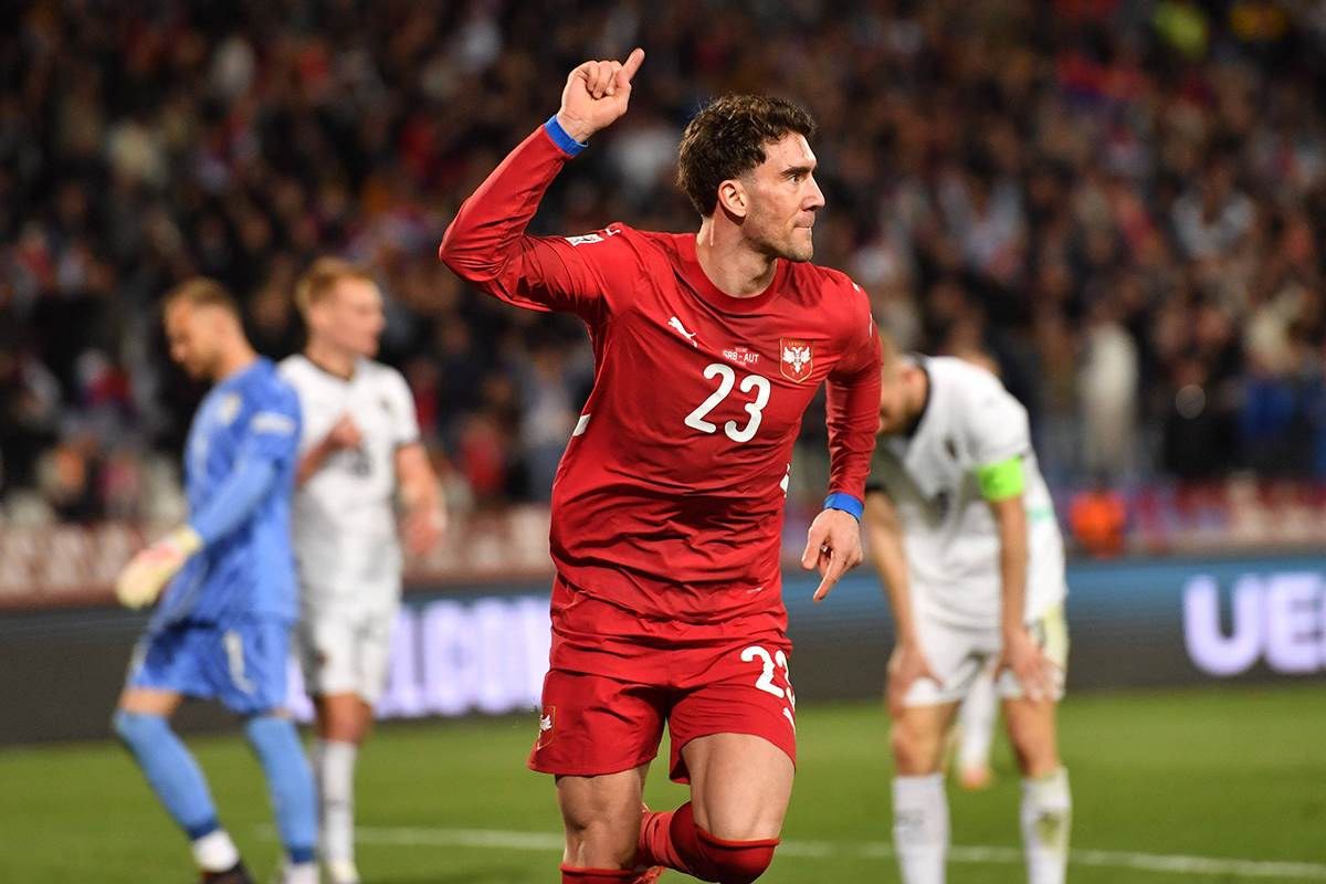 Kako je hrvatski komentator proslavio gol Srbije Kako je hrvatski komentator proslavio gol Srbije