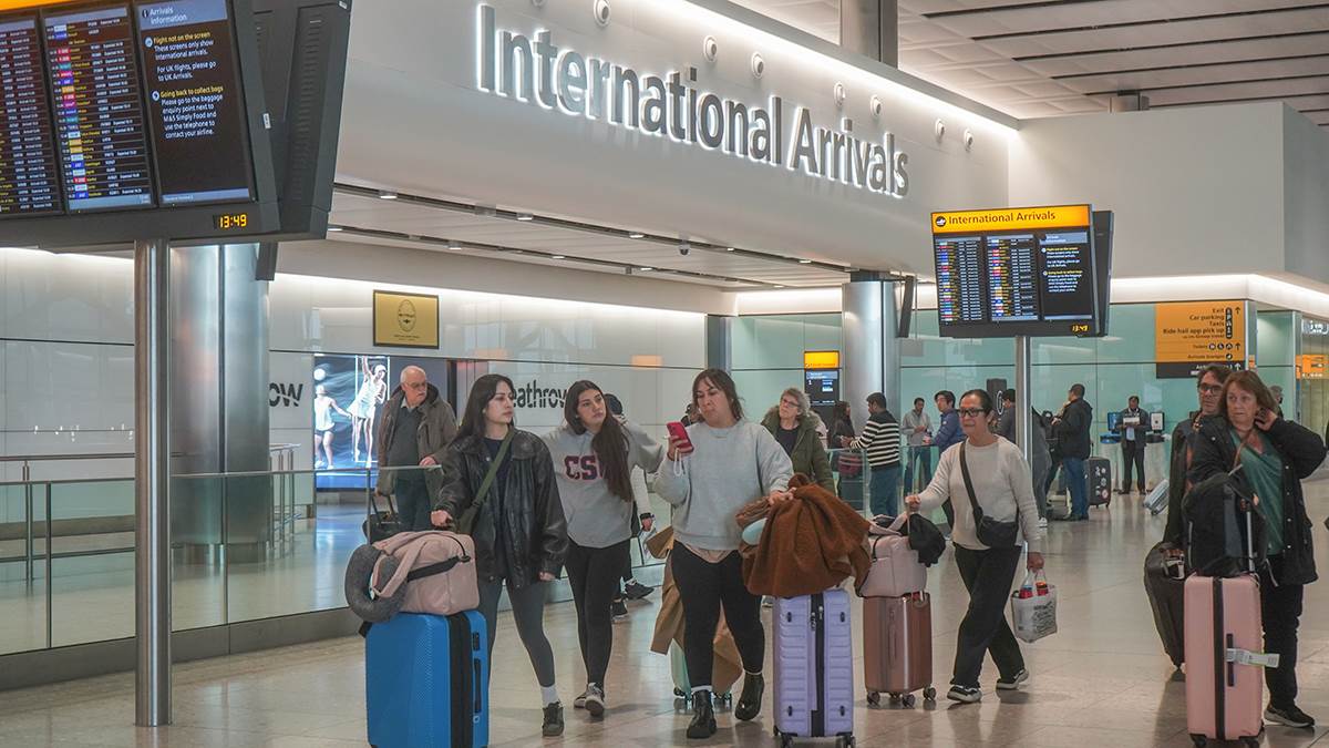  Zatvoren vazdušni saobraćaj nad Londonom 