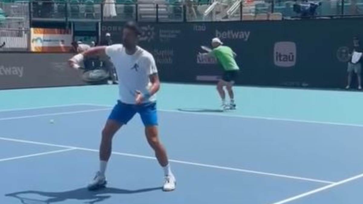  Novak Đoković i Grigor Dimitrov zajedno se zagrijavaju za meč 