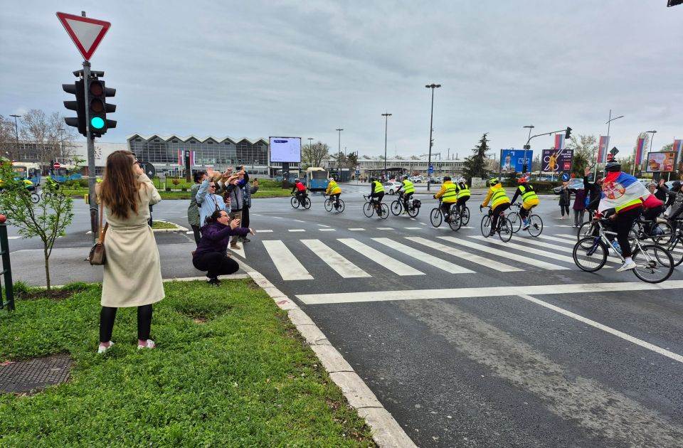  Srpski studenti biciklima krenuli u Strazbur 