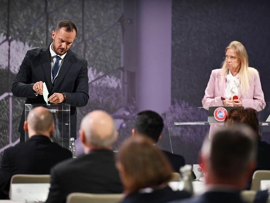  Predsjednik FS BiH Vico Zeljković predvodio delegaciju na 49. UEFA Kongresu u Beogradu 