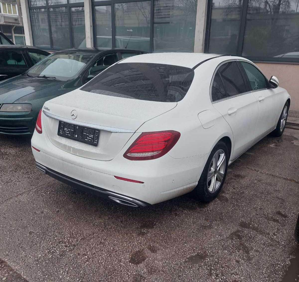  Krađa "Mercedesa" u Prijedoru: Pričinjena šteta od 50.000 KM 