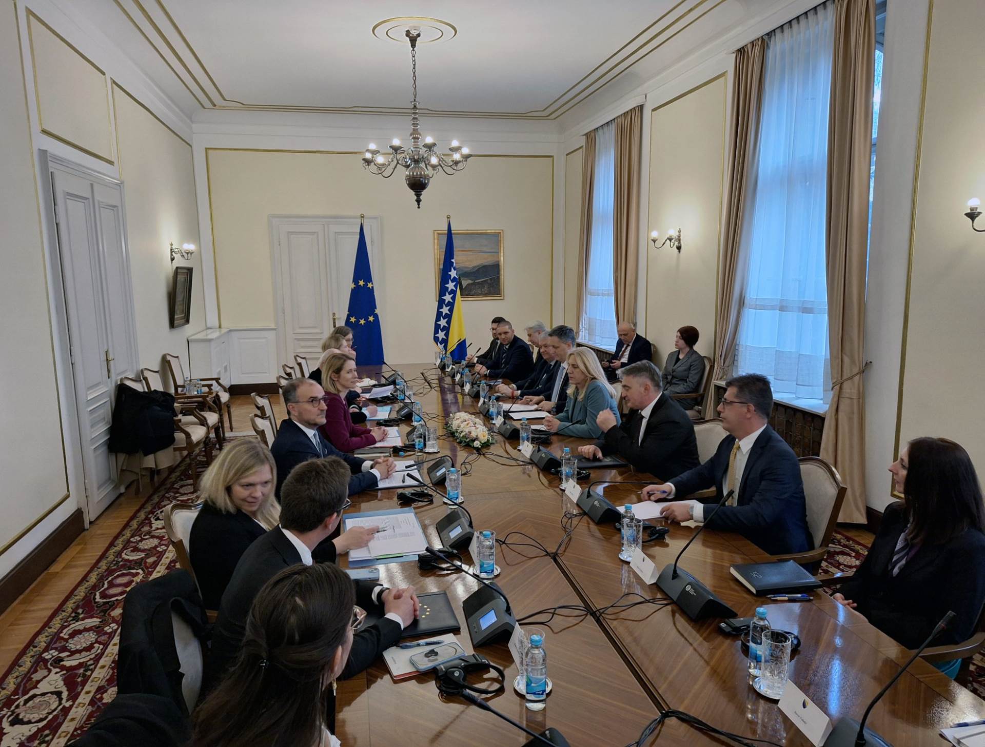  Cvijanovićeva nakon sastanka sa Kalasovom: EU ne treba da se koristi kao poligon za okršaje 