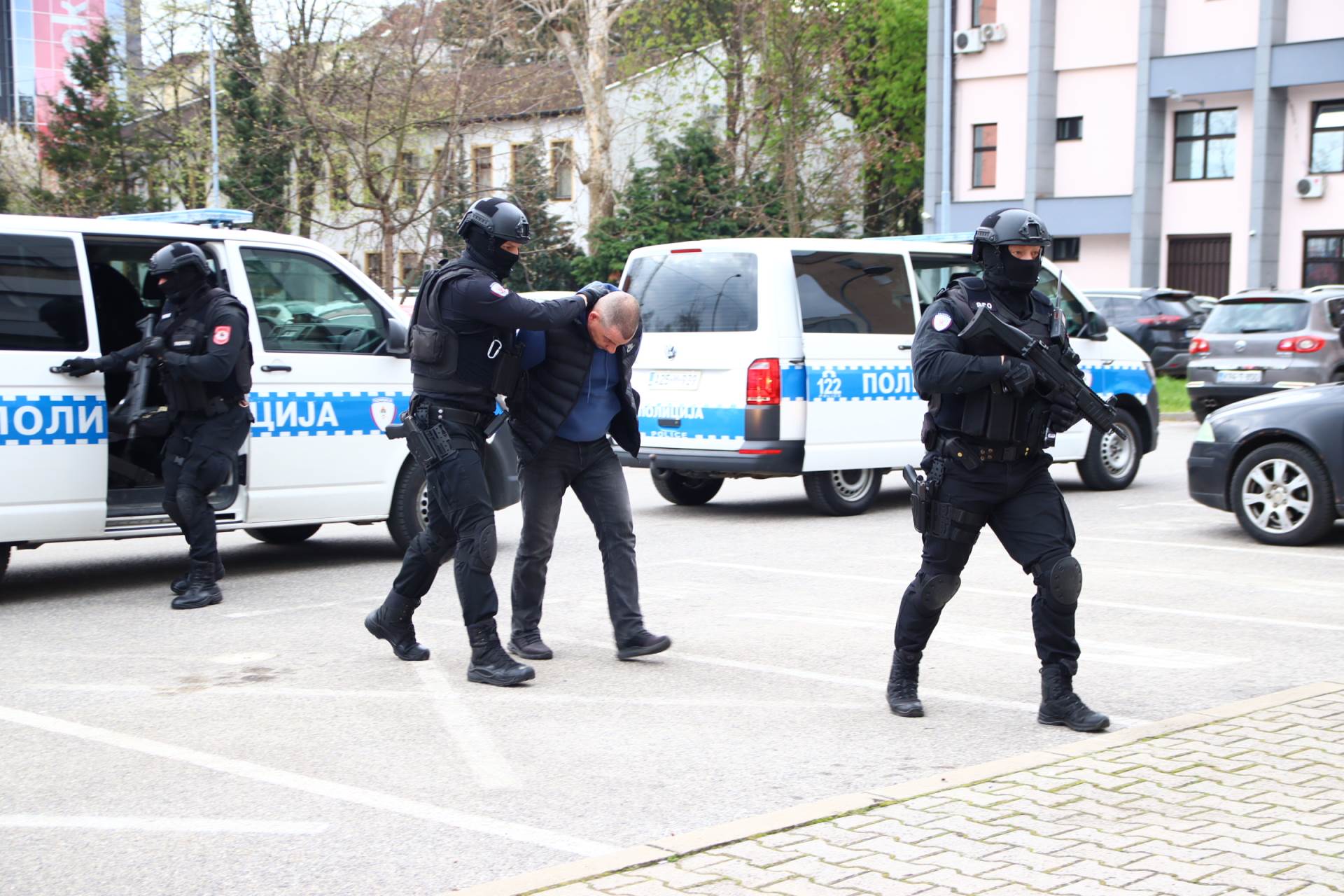  Uhapšeni iz akcije "Hunter" sprovedeni u tužilaštvo u Banjaluci  